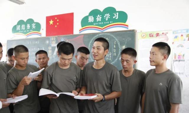 深度解析，為什么不建議報(bào)考國防科技大學(xué)，深度解析，報(bào)考國防科技大學(xué)的潛在考慮與權(quán)衡
