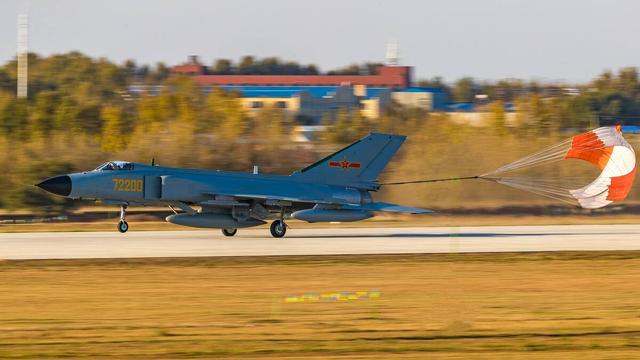 關(guān)于2022年殲-7還有多少架的探討，探討，殲-7戰(zhàn)機在2022年的數(shù)量概況