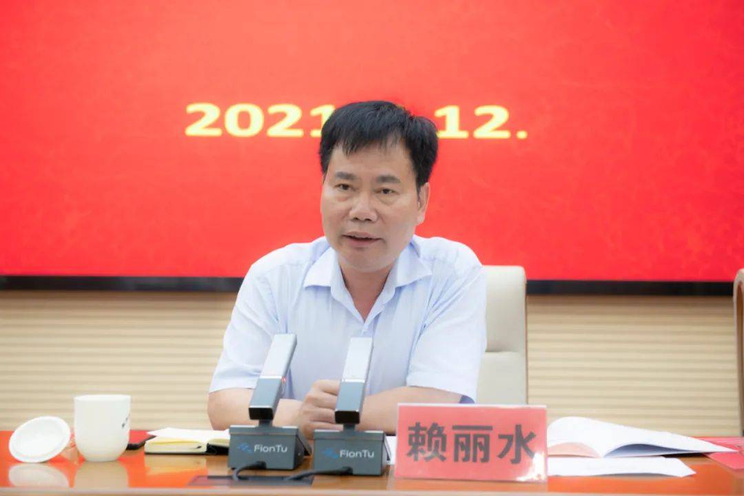 二四六香港資料期期中，深度解析與SEO優(yōu)化策略，深度解析香港期期中資料，SEO優(yōu)化策略揭秘