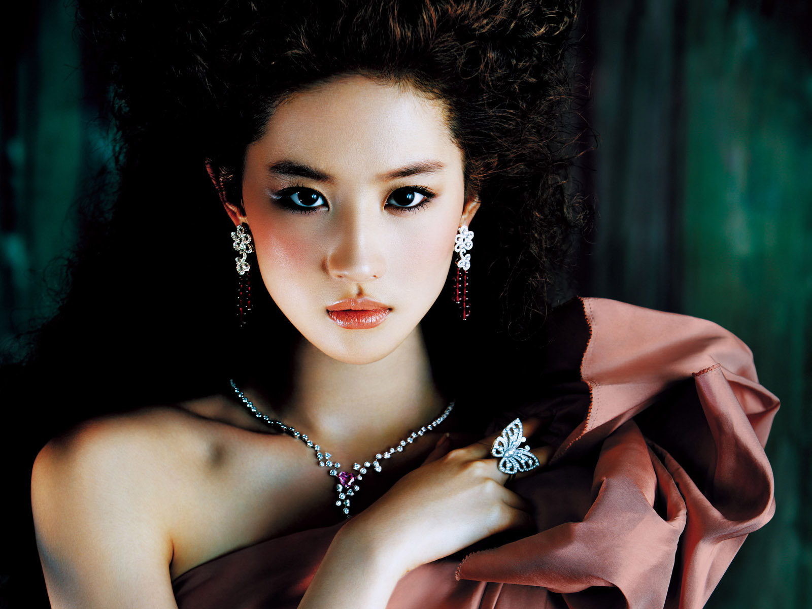 揭秘劉亦菲原名背后的故事，揭秘劉亦菲原名背后的故事與真相