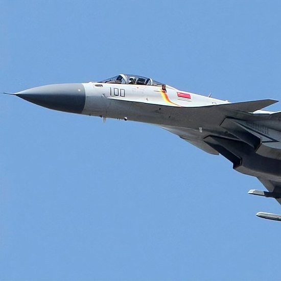殲十五戰(zhàn)斗機，中國空中力量的璀璨明珠，殲十五戰(zhàn)斗機，中國空中力量的驕傲明珠