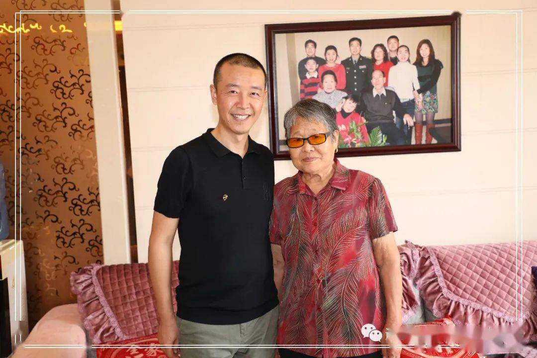 景海鵬中將的爺爺，一位令人敬仰的家族榮耀與傳承，景海鵬中將的爺爺，家族榮耀與傳承的典范