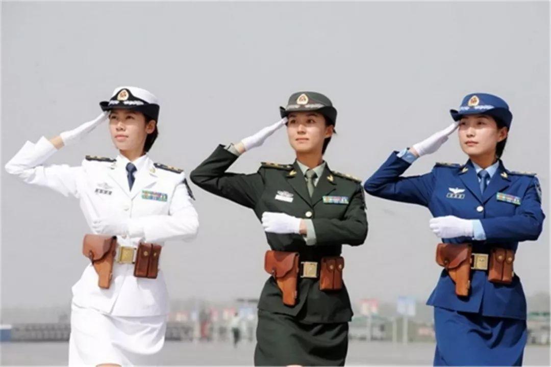 儀仗隊女兵誰最漂亮，美麗與榮耀并存的風(fēng)采，儀仗隊女兵的美麗與榮耀并存的風(fēng)采，誰最亮眼？