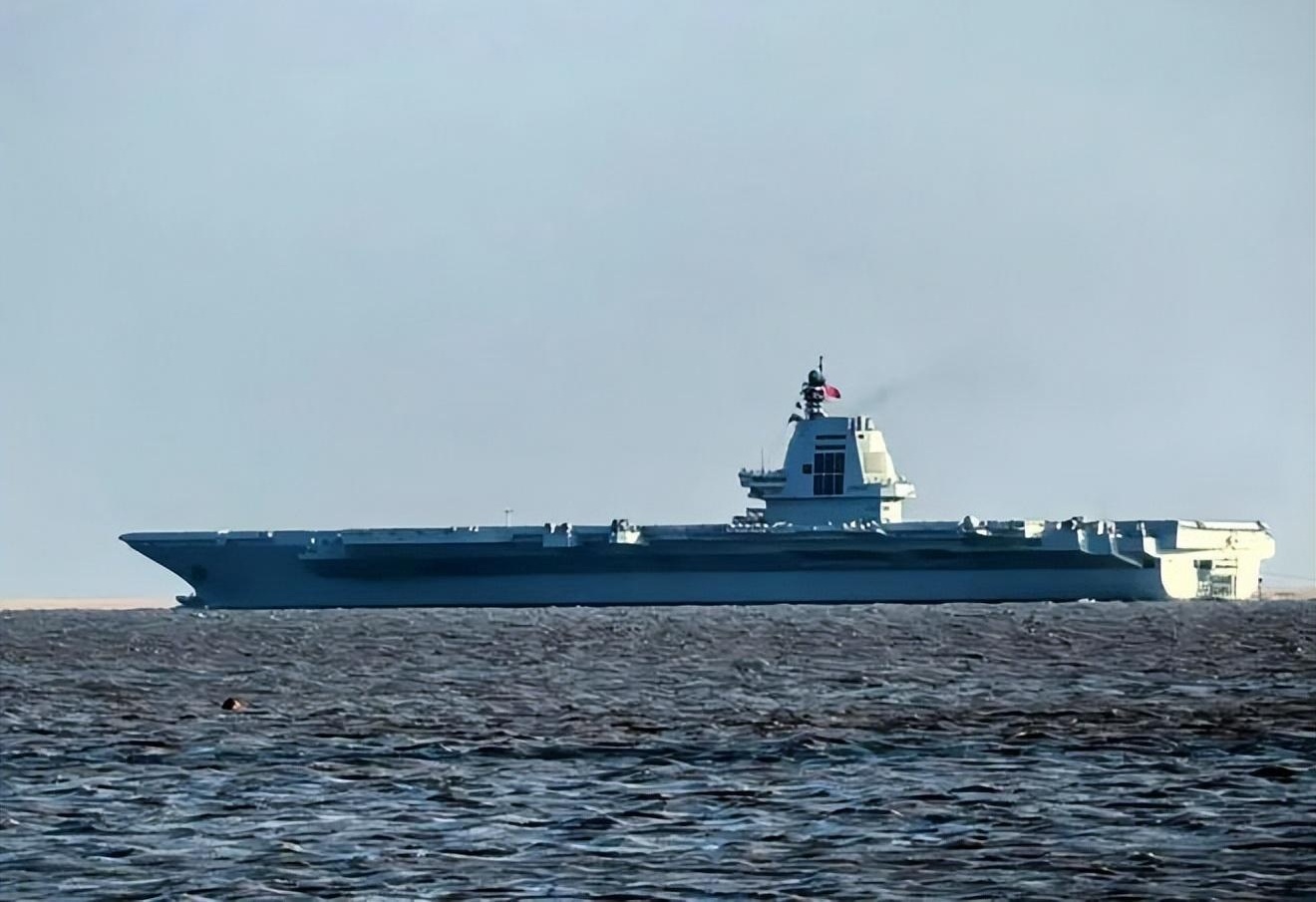 揭秘航母風(fēng)采，2022年航母003最新照片一覽，揭秘航母風(fēng)采，最新航母003照片曝光，展現(xiàn)強(qiáng)大實(shí)力