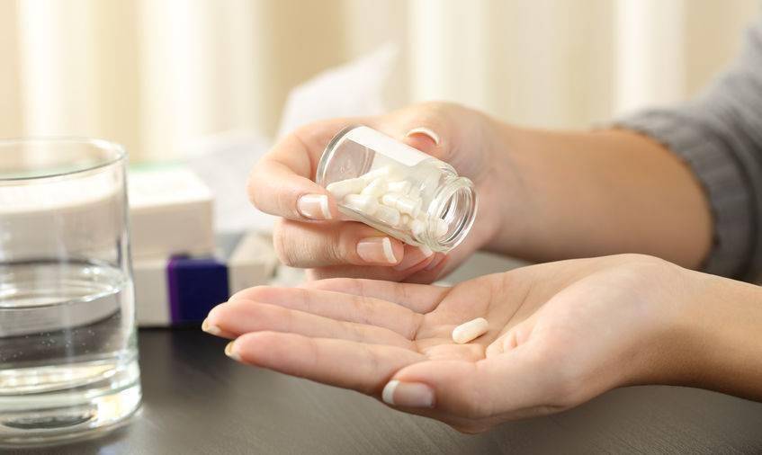 痛風(fēng)患者如何選擇藥物，哪種藥物對(duì)痛風(fēng)治療效果最好？，痛風(fēng)患者藥物選擇指南，哪種藥物對(duì)痛風(fēng)治療效果最佳？