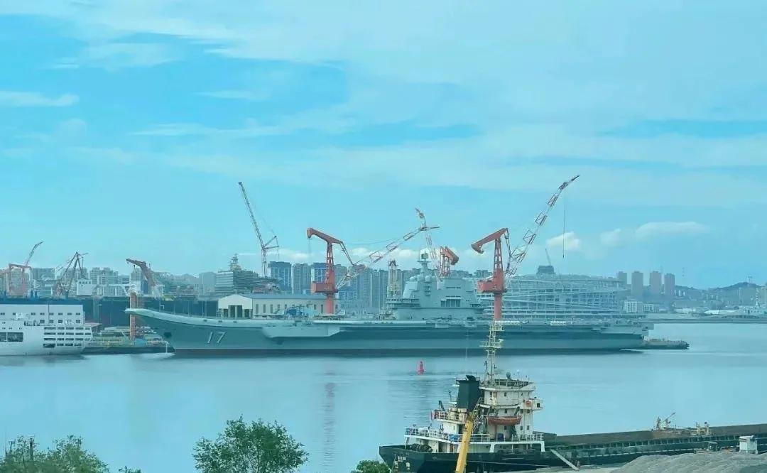 中國(guó)004航母進(jìn)展，最新動(dòng)態(tài)與技術(shù)突破，中國(guó)004航母最新進(jìn)展與技術(shù)突破揭秘