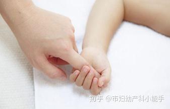 孕婦臨產(chǎn)前三天的重要癥狀與體征，了解并做好準備，孕婦臨產(chǎn)前三天的重要體征與癥狀解析，做好準備迎接新生命