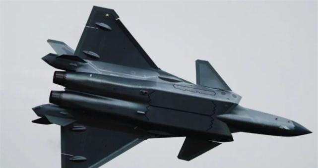 六代機(jī)首飛殲-20，中國(guó)航空工業(yè)的里程碑事件，中國(guó)航空工業(yè)的里程碑，殲-20六代機(jī)首飛成功