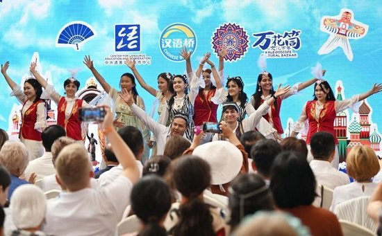 新澳門正版免費資料查詢方法與技巧，澳門正版免費資料查詢方法與技巧解析