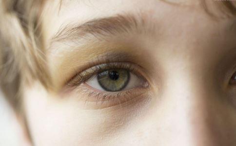 青光眼到瞎一般得多久，深度解析青光眼發(fā)展與視力喪失的關(guān)聯(lián)，青光眼發(fā)展與視力喪失的關(guān)聯(lián)，從青光眼到失明的時(shí)間解析